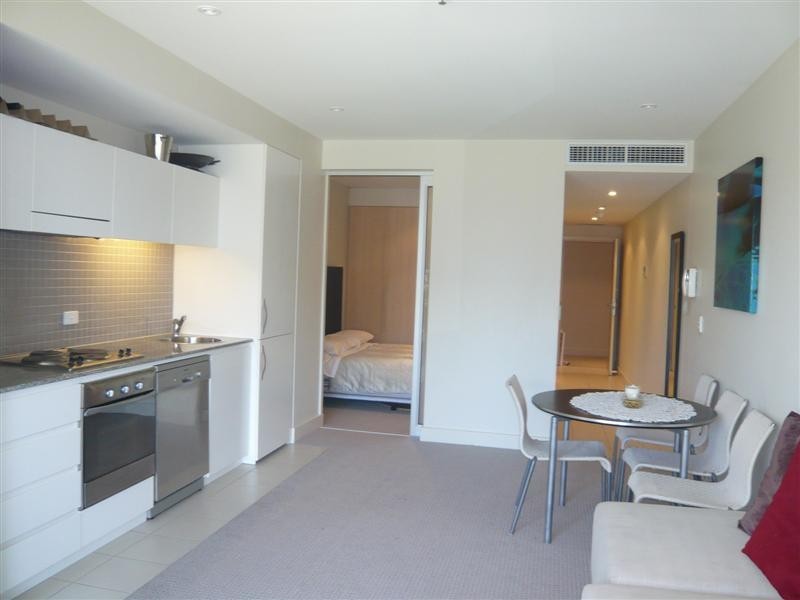 504/16 Holdfast Promenade, Glenelg SA 5045