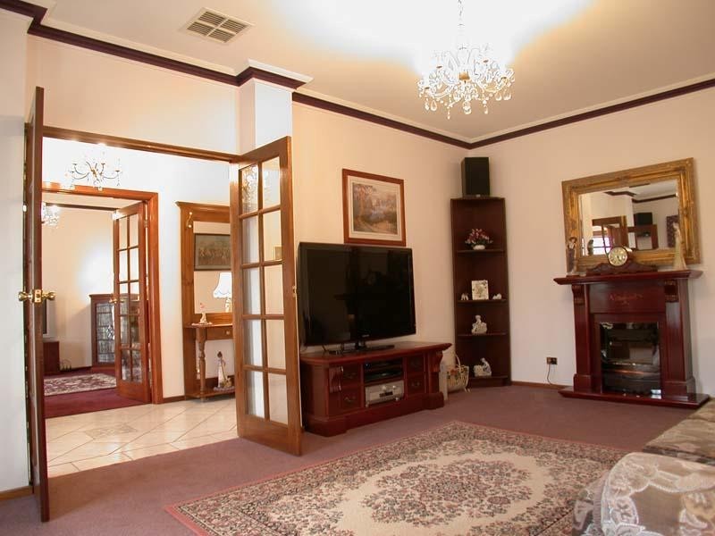 9 Deane Ave, Noarlunga Downs SA 5168