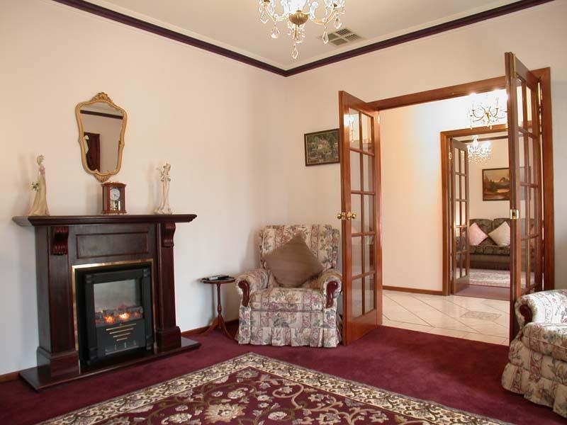 9 Deane Ave, Noarlunga Downs SA 5168