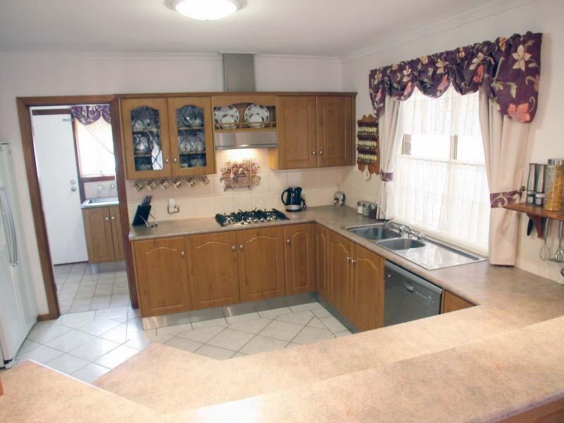 9 Deane Ave, Noarlunga Downs SA 5168