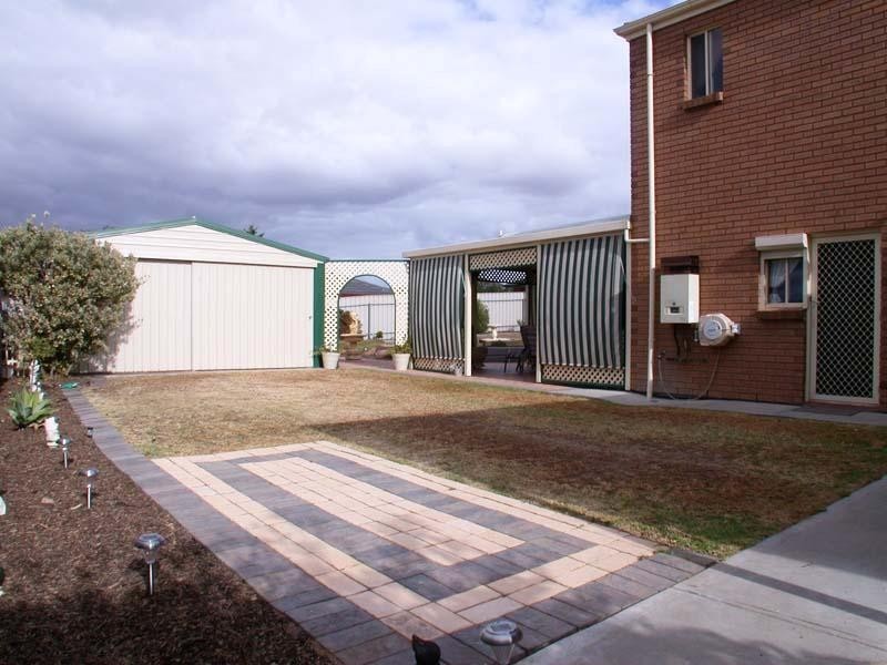 9 Deane Ave, Noarlunga Downs SA 5168