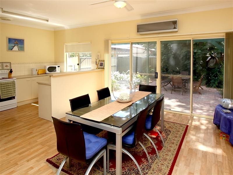 17 Jervois Street, Glenelg North SA 5045