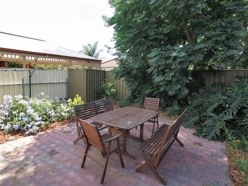 17 Jervois Street, Glenelg North SA 5045