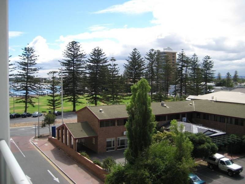 411/27 Colley Terrace, Glenelg SA 5045