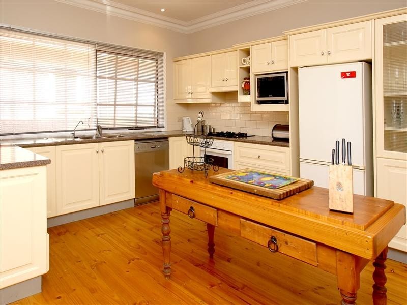 21 Balmoral Avenue, North Brighton SA 5048