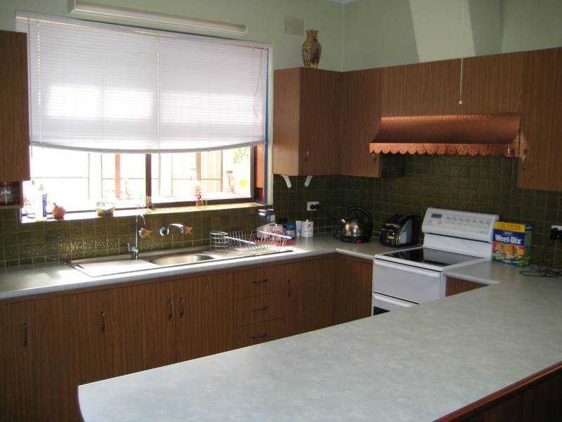 17 Sunshine Avenue, Warradale SA 5046