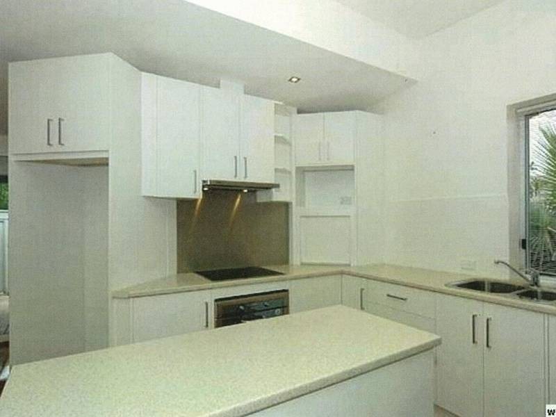 33 Wellington Street, Glandore SA 5037