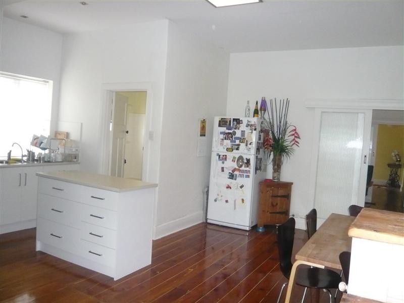 33 Wellington Street, Glandore SA 5037