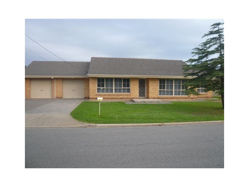 16 McGlasson Ave, Glenelg North SA 5045