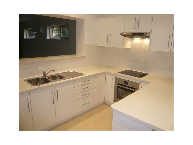 16 McGlasson Ave, Glenelg North SA 5045
