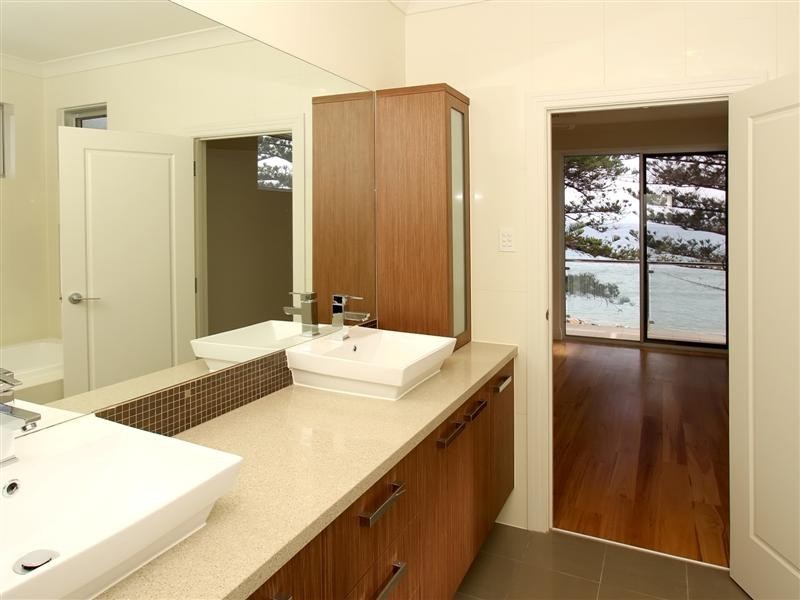 130 Esplanade, Brighton SA 5048