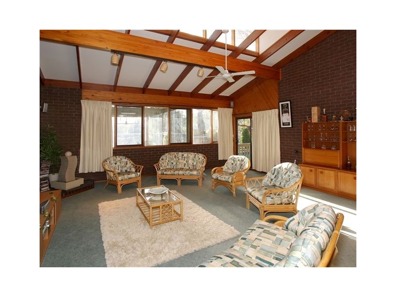 25 Sandow Crescent, Coromandel Valley SA 5051