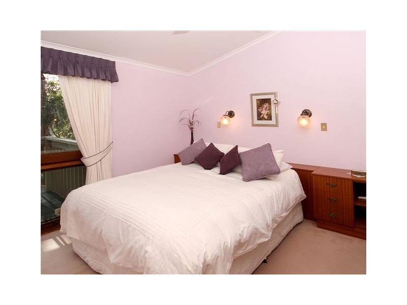 25 Sandow Crescent, Coromandel Valley SA 5051