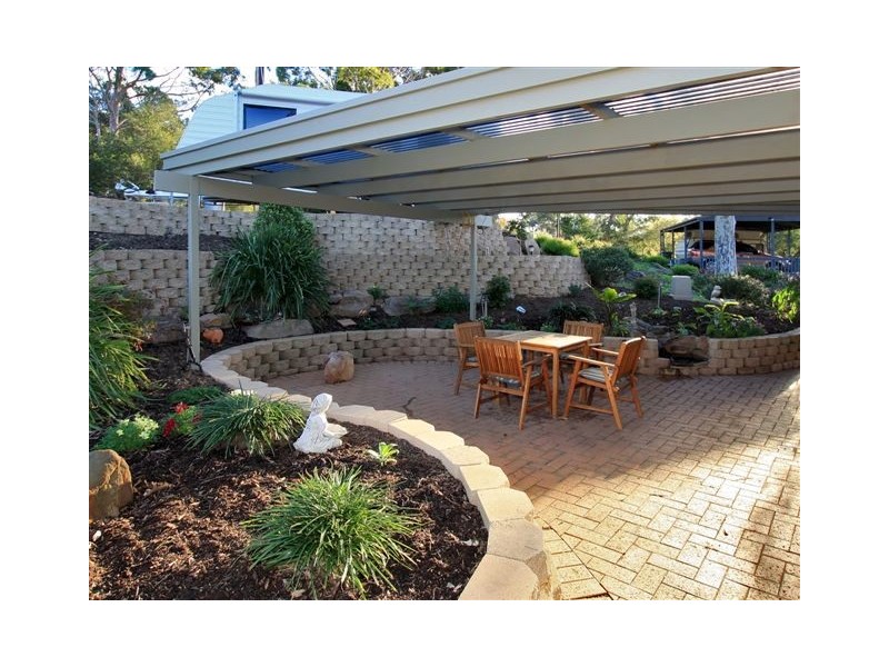 25 Sandow Crescent, Coromandel Valley SA 5051