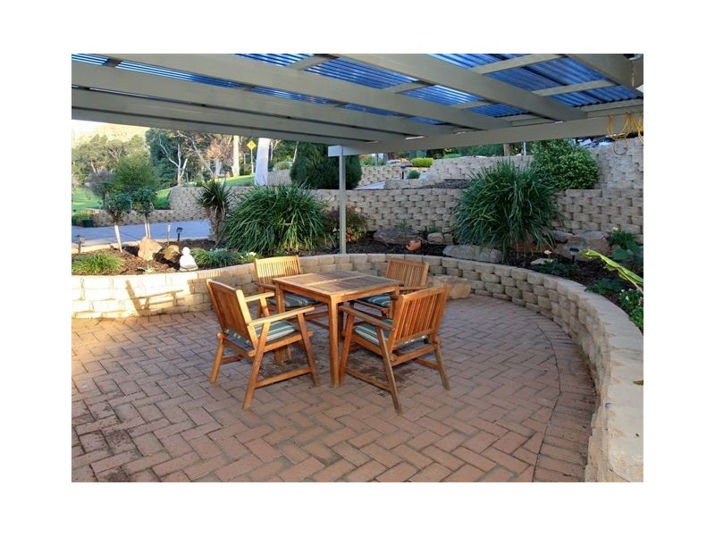 25 Sandow Crescent, Coromandel Valley SA 5051