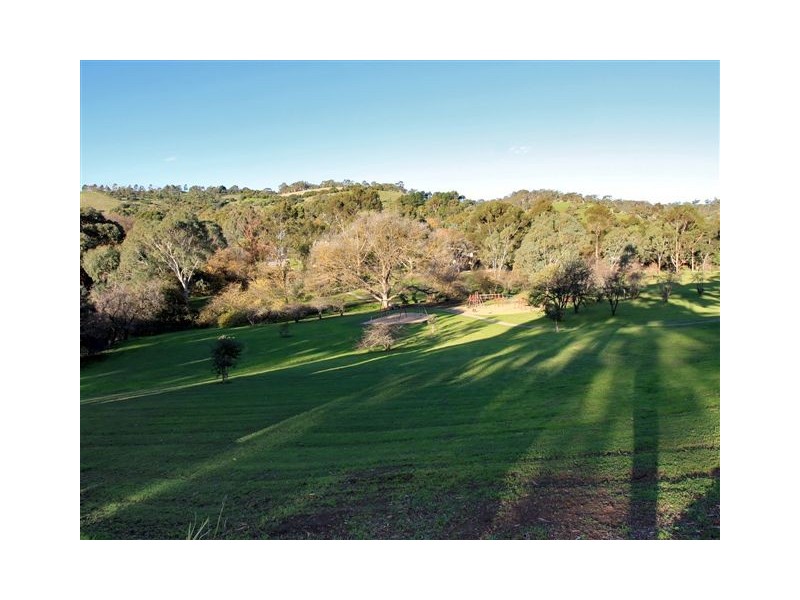 25 Sandow Crescent, Coromandel Valley SA 5051