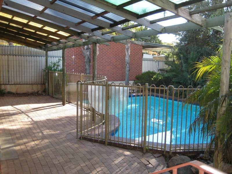 36 Columbia Crescent, Hallett Cove SA 5158