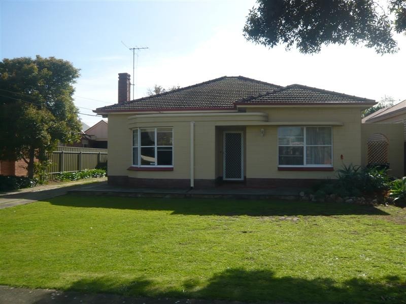 35 Helmsdale Avenue, Glengowrie SA 5044