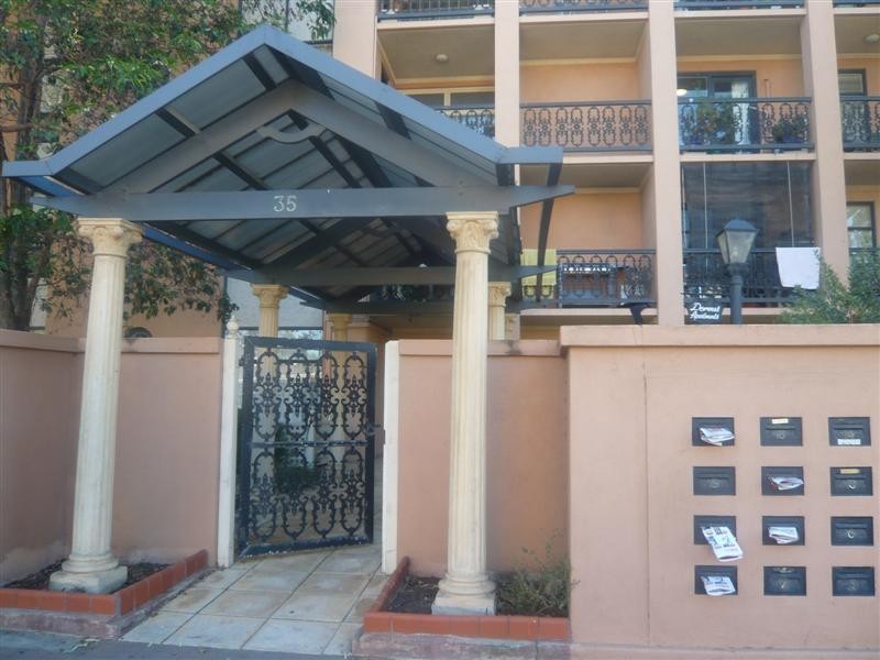 10/35 Nile Street, Glenelg SA 5045