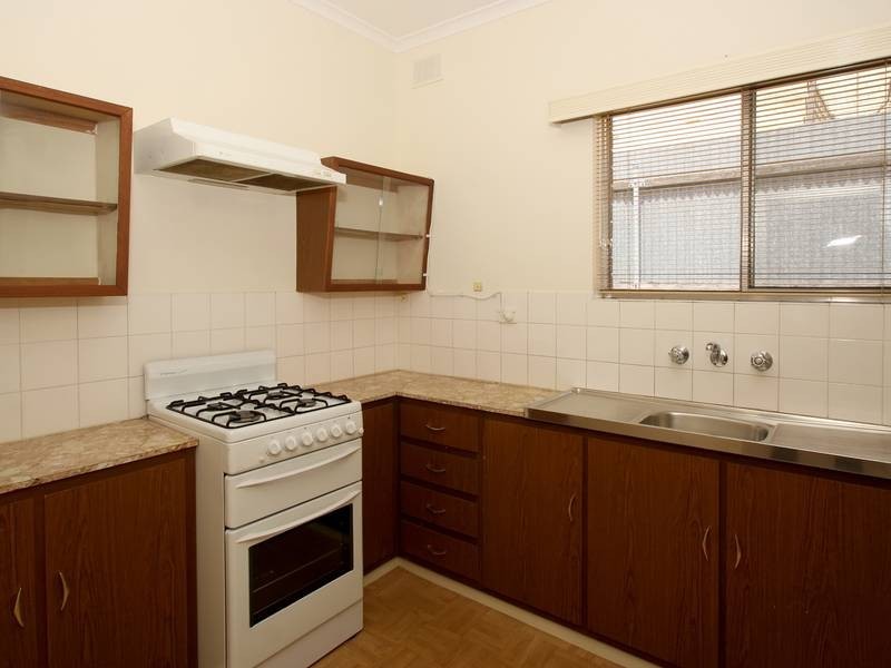 2/30 Simcock Street, West Beach SA 5024