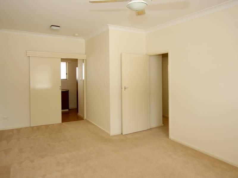 2/30 Simcock Street, West Beach SA 5024