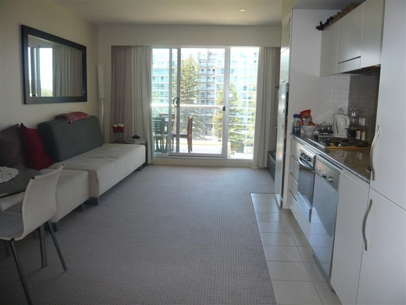 504/16 Holdfast Promenade, Glenelg SA 5045