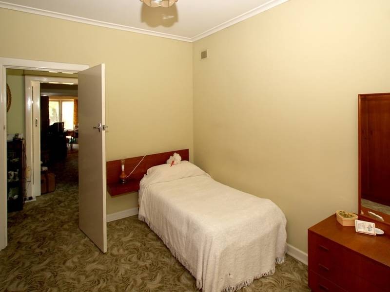 9 Nagle Crescent, Novar Gardens SA 5040