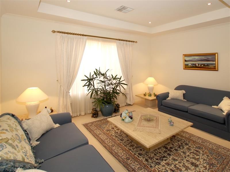 50b Downing Street, Hove SA 5048