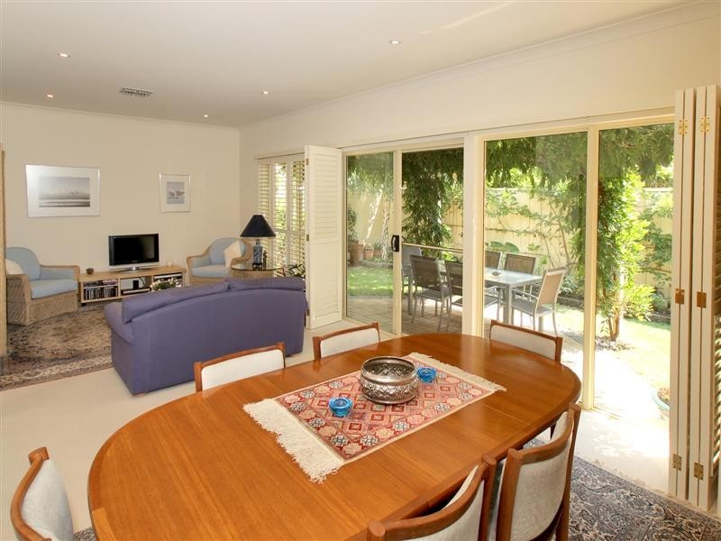 50b Downing Street, Hove SA 5048