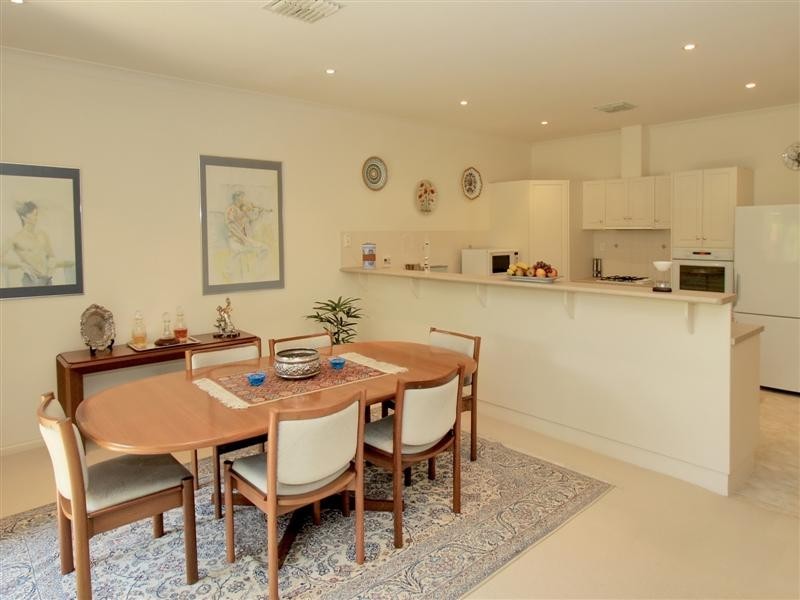 50b Downing Street, Hove SA 5048