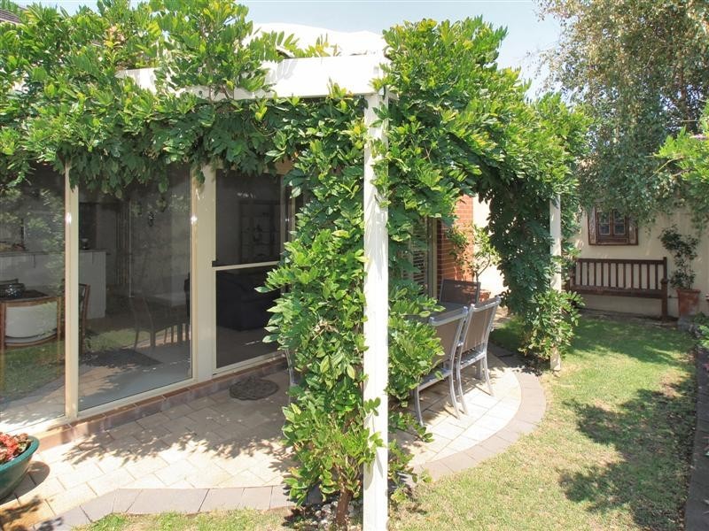 50b Downing Street, Hove SA 5048