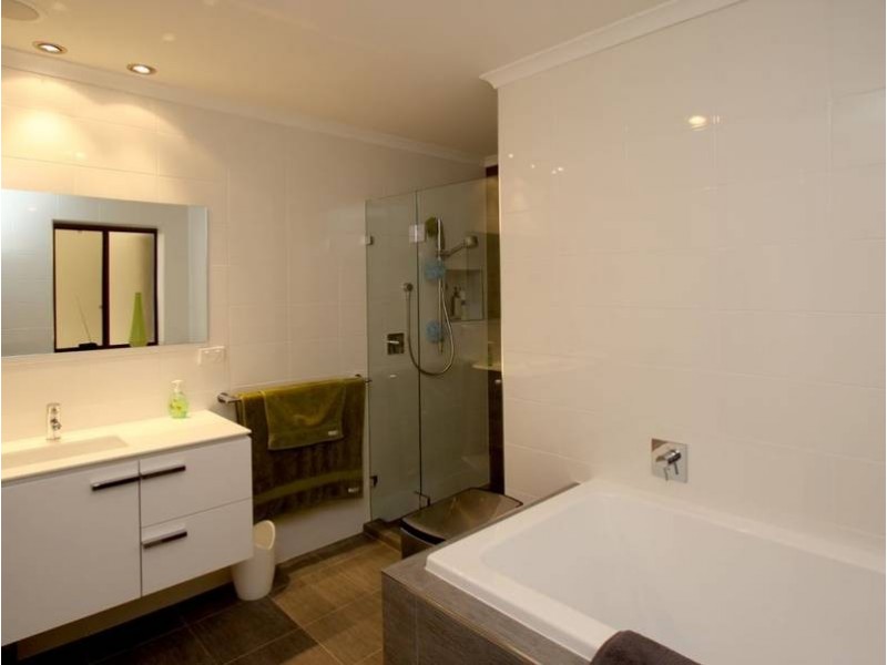 17/9-11 South Esplanade (Barquentine), Glenelg SA 5045