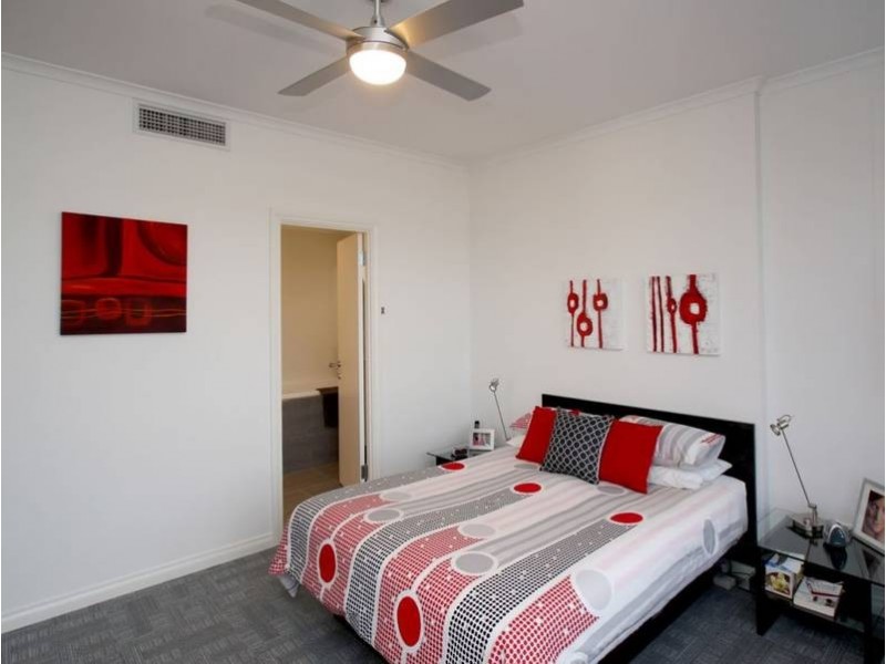 17/9-11 South Esplanade (Barquentine), Glenelg SA 5045