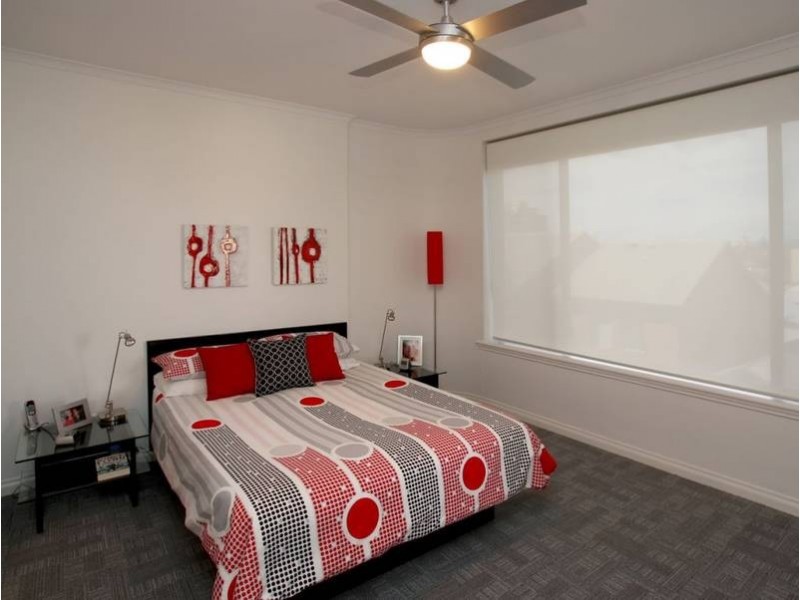 17/9-11 South Esplanade (Barquentine), Glenelg SA 5045