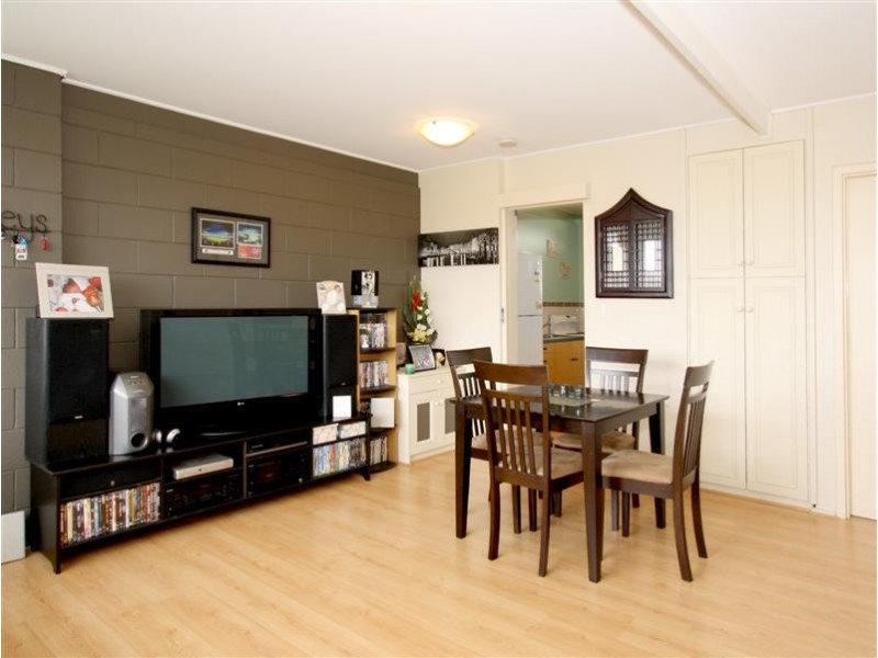 9/27 High Street, Glenelg SA 5045