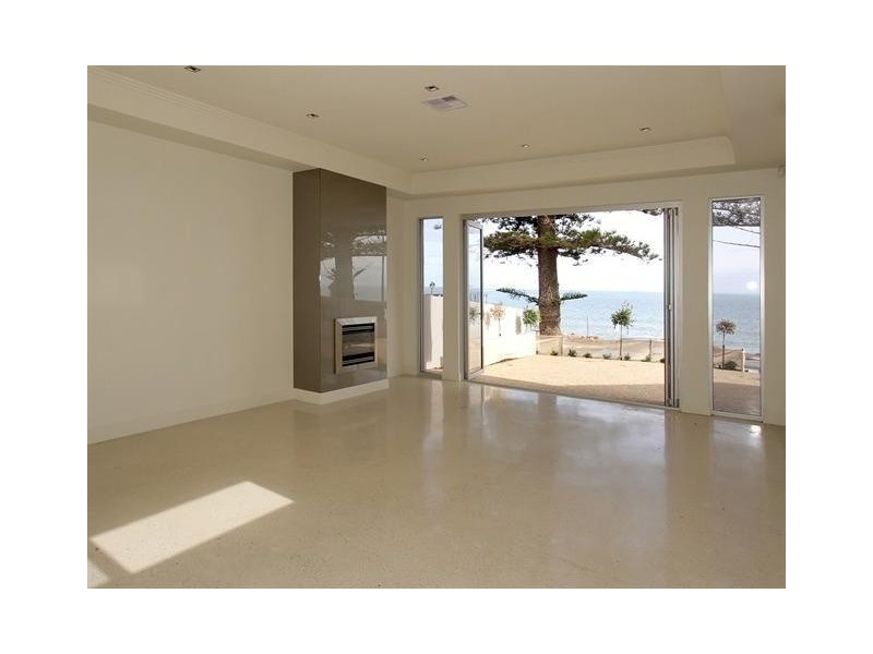 130 Esplanade, Brighton SA 5048