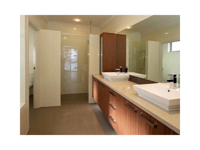 130 Esplanade, Brighton SA 5048