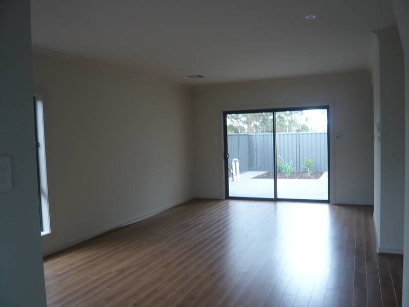 13,a & b Greenglade Drive, Mitchell Park SA 5043