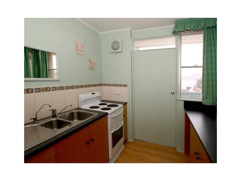 9/27 High Street, Glenelg SA 5045