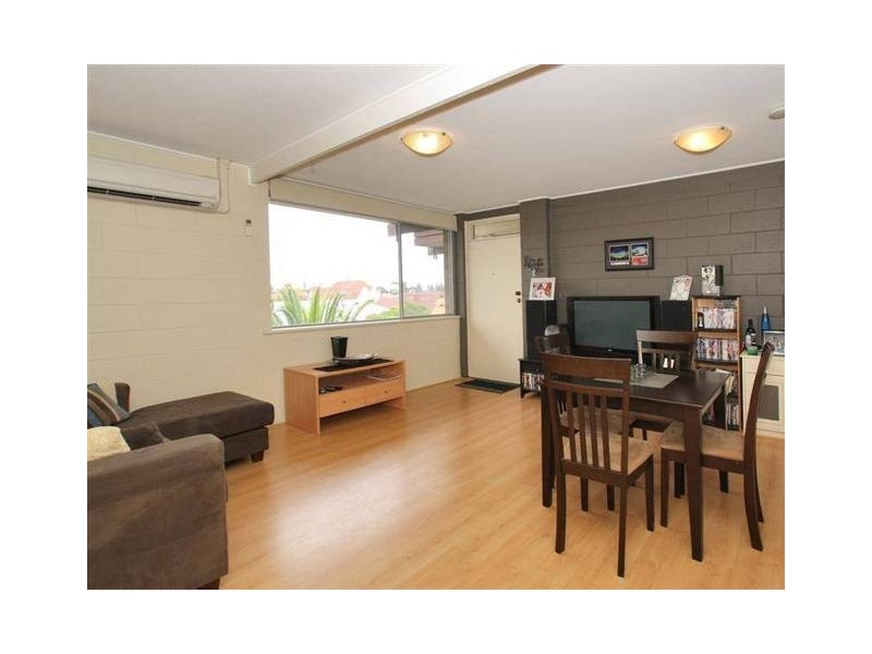 9/27 High Street, Glenelg SA 5045