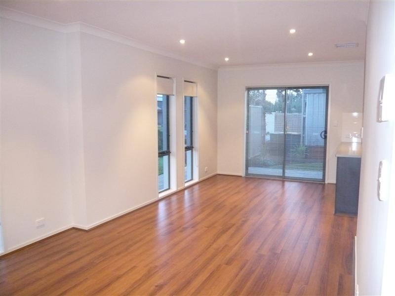 13 Greenglade Drive, Mitchell Park SA 5043