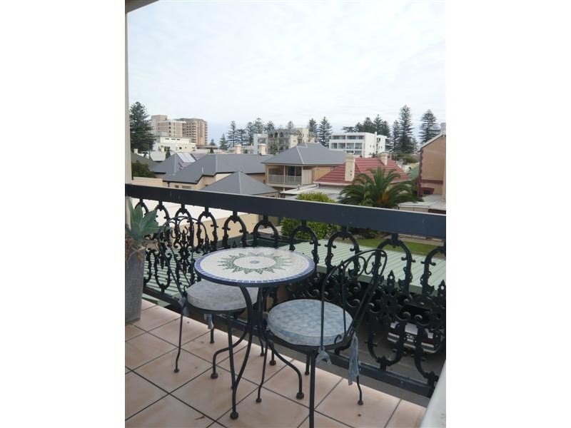 8/35 Nile Street, Glenelg SA 5045