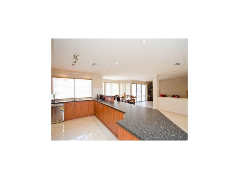 21 Islington Drive, Sheidow Park SA 5158