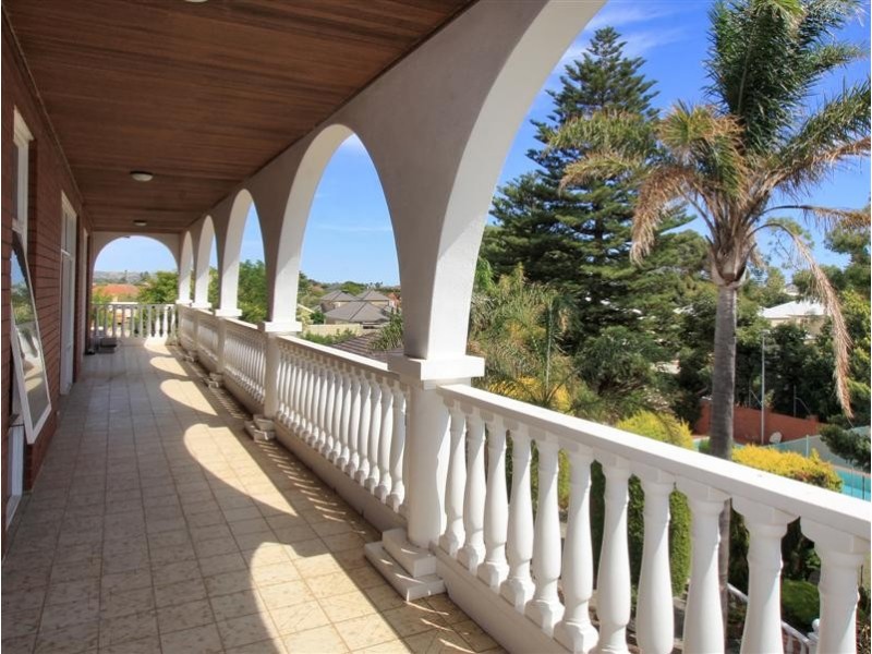 4 Bungey Avenue, Somerton Park SA 5044