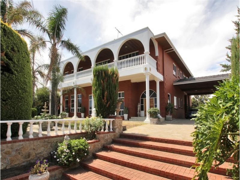 4 Bungey Avenue, Somerton Park SA 5044