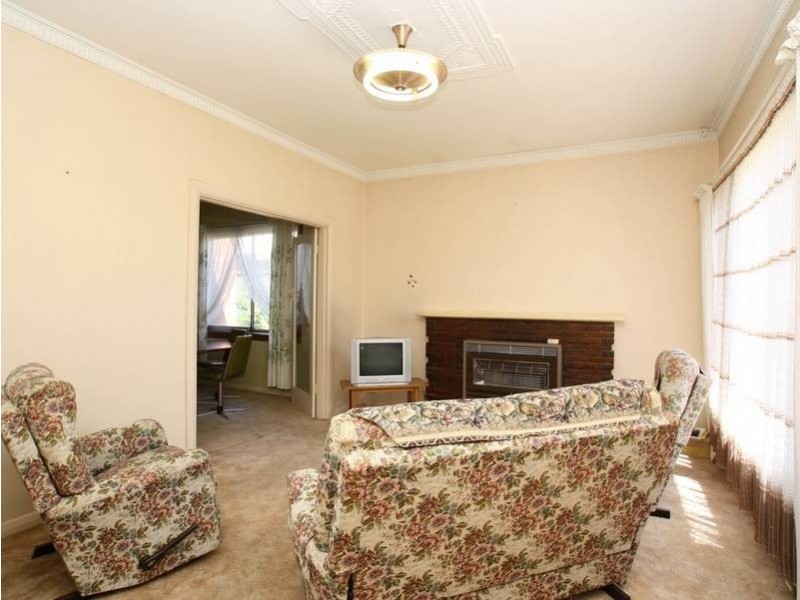 18 Gunnawarra Ave, Camden Park SA 5038