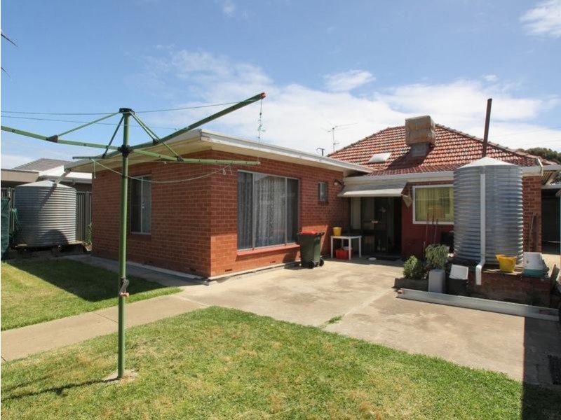 18 Gunnawarra Ave, Camden Park SA 5038