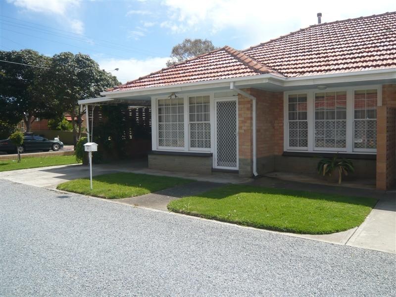 7/4 Penzance Street, Glenelg SA 5045