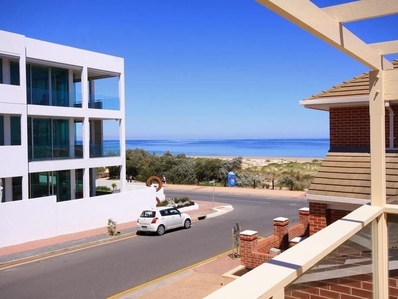 68 Young Street, Seacliff SA 5049