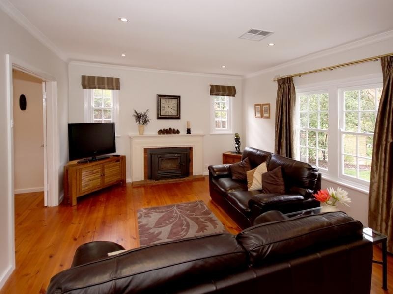 10 Upper Sturt Road, Belair SA 5052